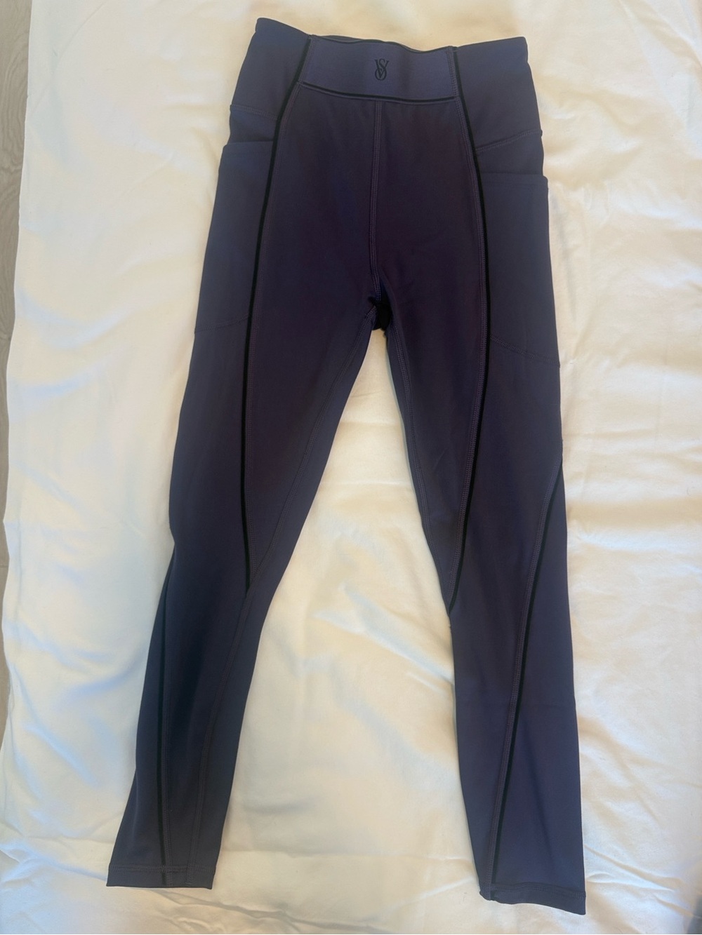 Victoria's Secret Deep Purple & Black High-Waist Knockout Leggings - XS